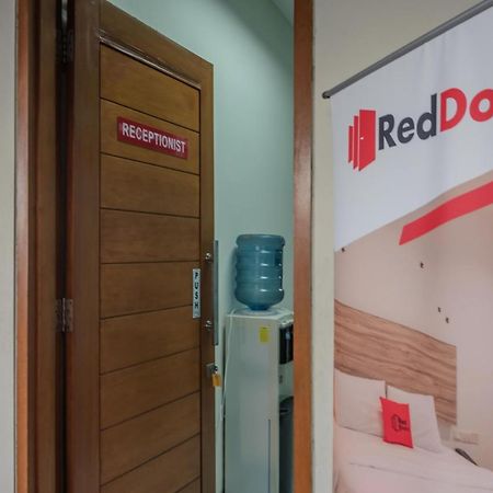 Reddoorz Plus Near Semanggi Jakarta Ngoại thất bức ảnh