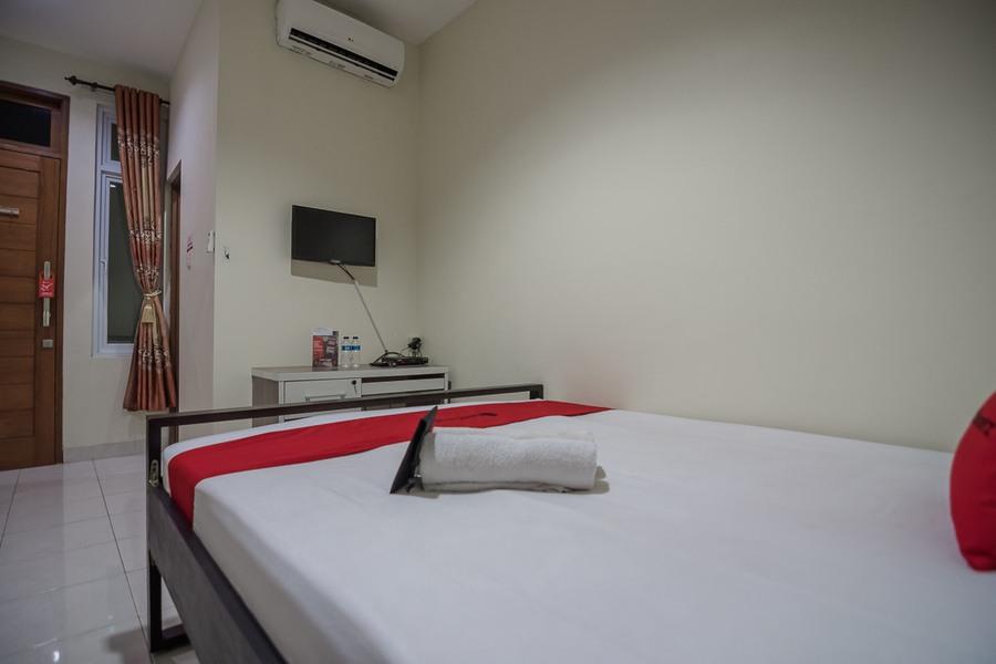 Reddoorz Plus Near Semanggi Jakarta Ngoại thất bức ảnh