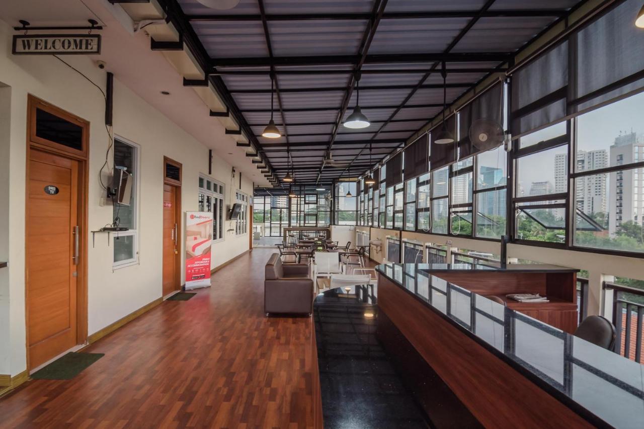Reddoorz Plus Near Semanggi Jakarta Ngoại thất bức ảnh