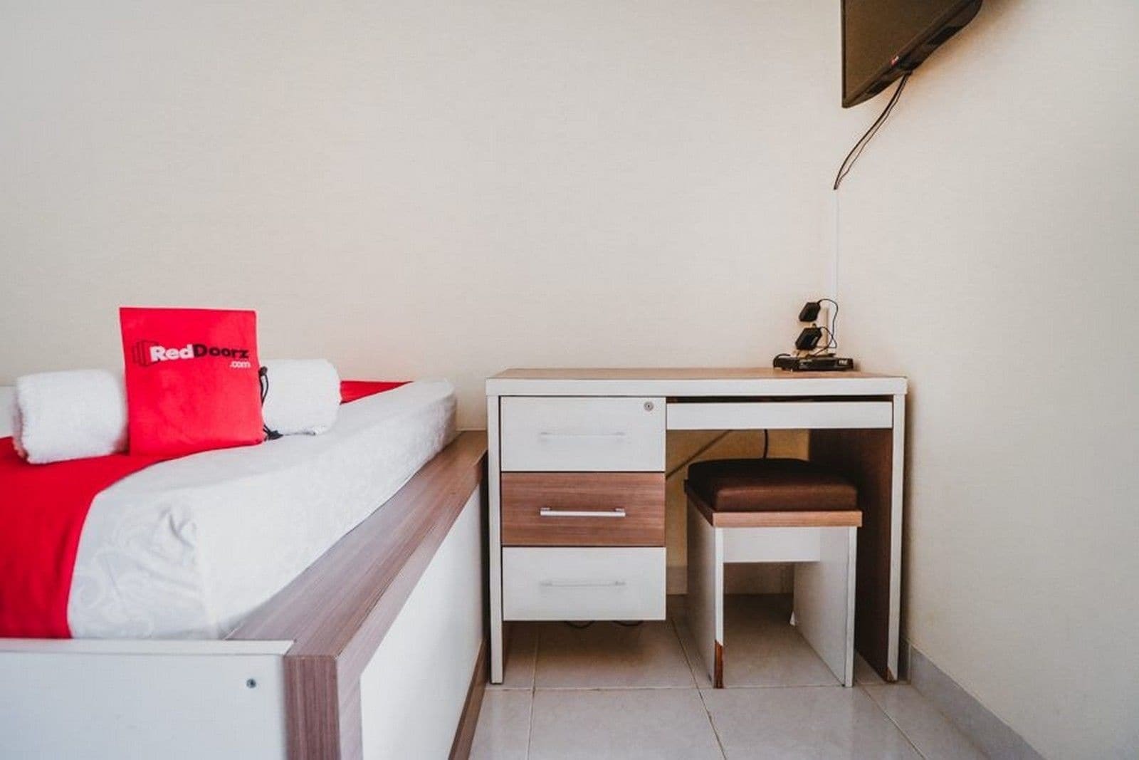 Reddoorz Plus Near Semanggi Jakarta Ngoại thất bức ảnh