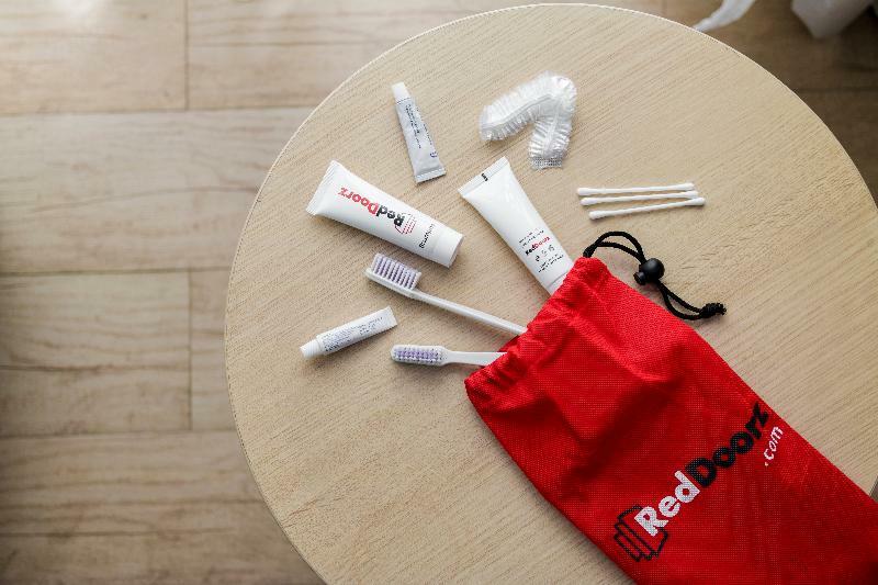 Reddoorz Plus Near Semanggi Jakarta Ngoại thất bức ảnh
